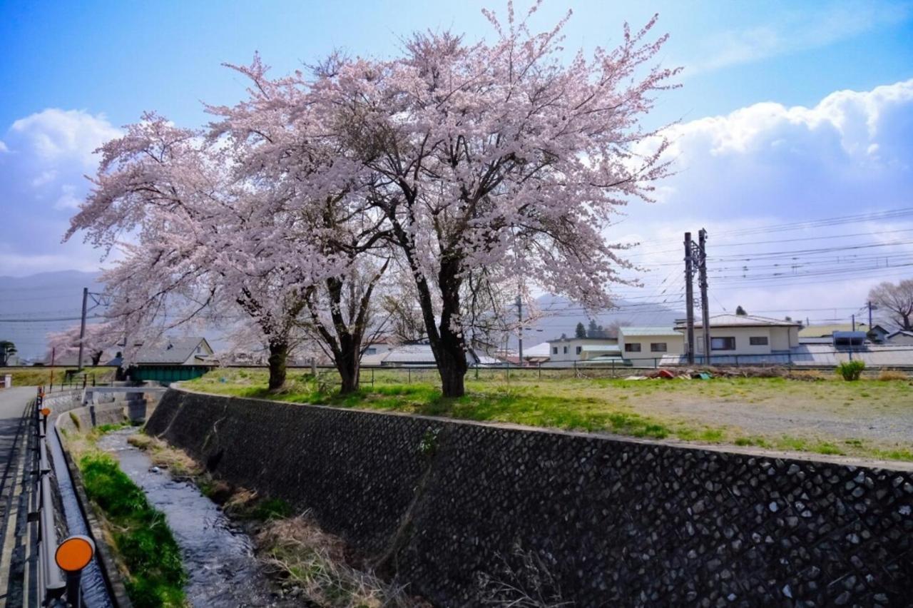 Villa Fuji Irodori Fujiyoshida Exterior photo
